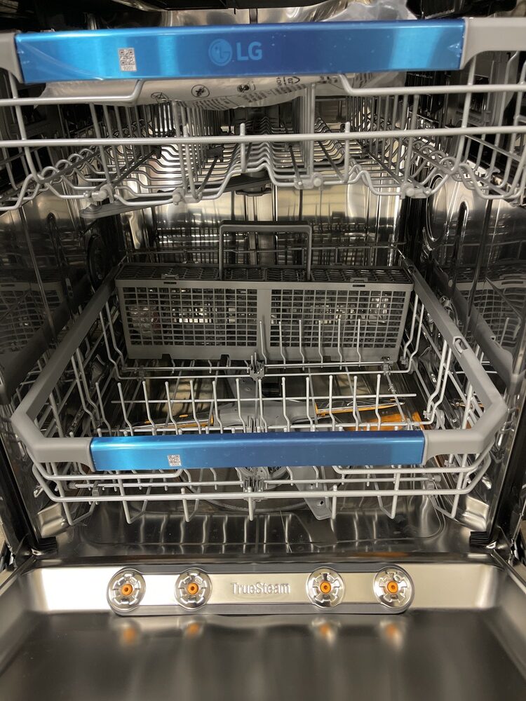 Top Control Smart wi fi Enabled Dishwasher with QuadWash and